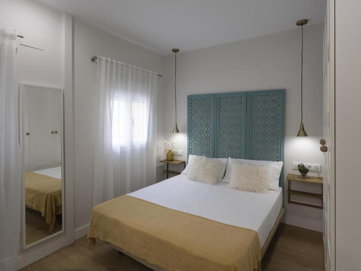 Beautiful Blue Triana Apartment Sevilla Buitenkant foto