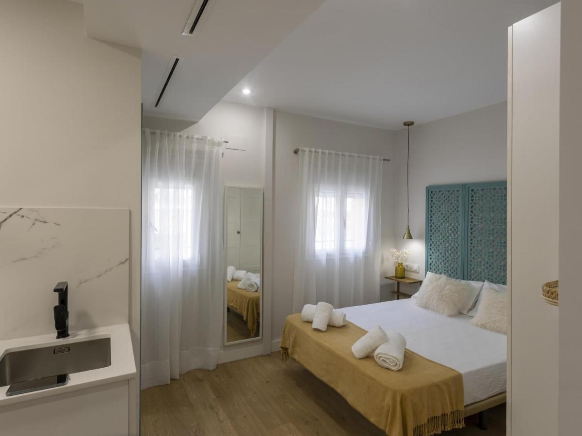 Beautiful Blue Triana Apartment Sevilla Buitenkant foto